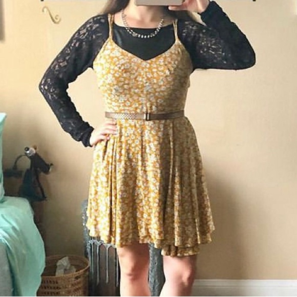 Urban Outfitters kimchi mustard floral print spaghetti strap dress size 4